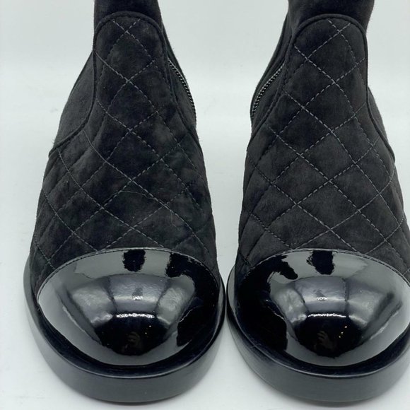 CHANEL 20K Suede Cap Toe Quilted CC Turnlock Flat Ankle Booties Boots - Picture 5 of 15